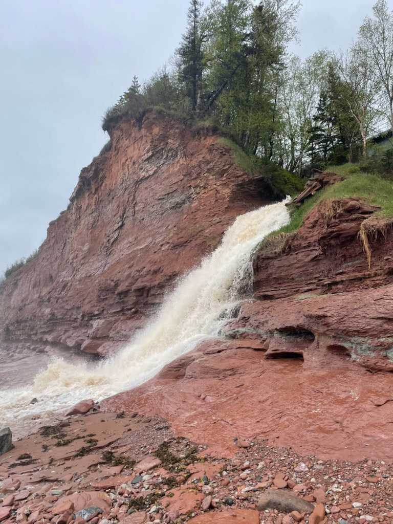 Ruisselet falaise chute